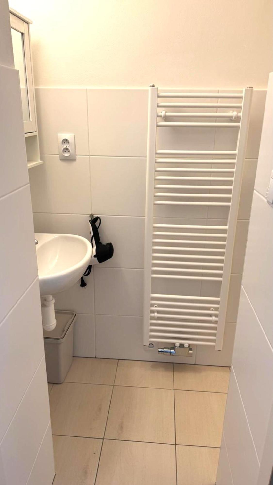 Side Street Apartments Прага Экстерьер фото